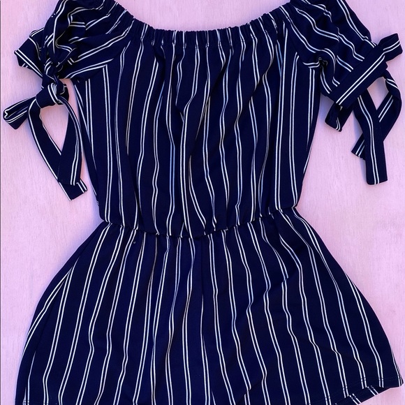 please check out my website at flawlizzfashion.com - Picture 6 of 8